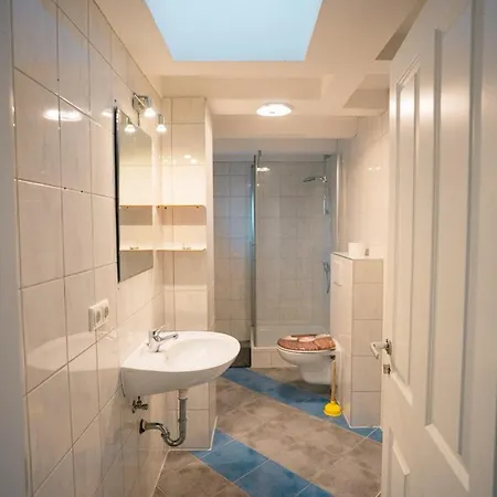 Monteursunterkunft 旅馆 新武尔姆斯托夫