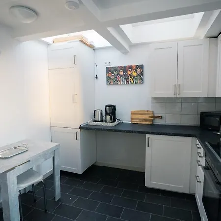 Monteursunterkunft * 新武尔姆斯托夫