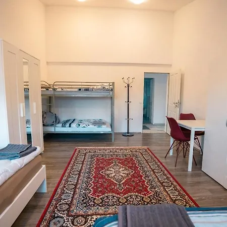 Monteursunterkunft * 新武尔姆斯托夫